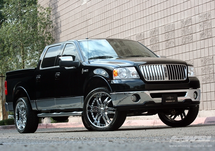 2007 Lincoln Mark LT photo