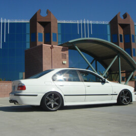 2002 BMW 540