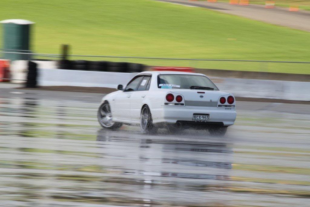 2000 Nissan R31-R34 Skyline 4dr photo