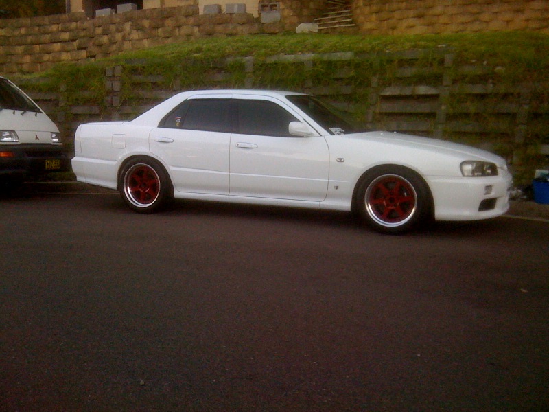 2000 Nissan R31-R34 Skyline 4dr photo