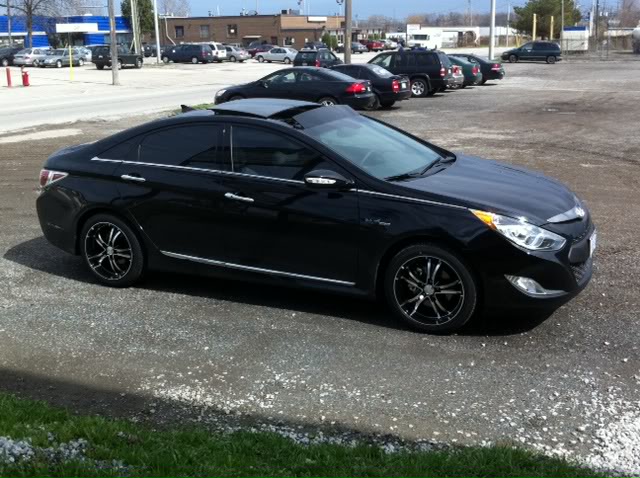 2011 Hyundai Sonata Hybrid photo