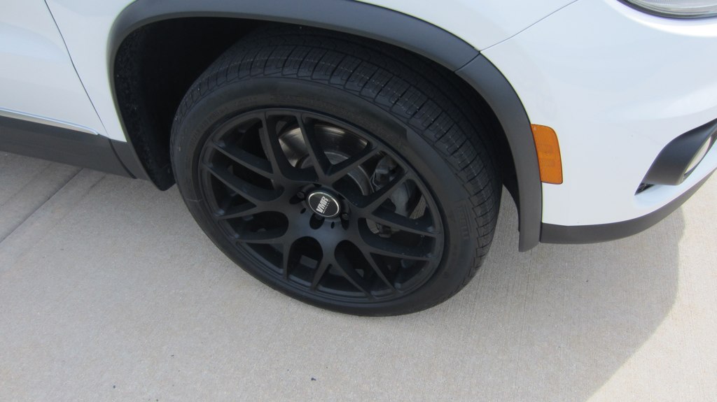 2012 Volkswagen Tiguan photo