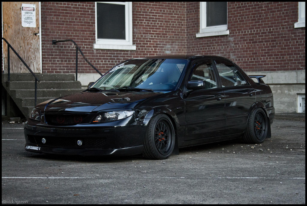 2003 Mazda Protege photo