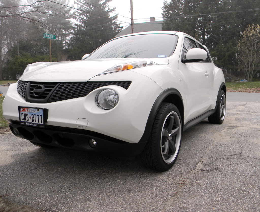 2011 Nissan Juke photo