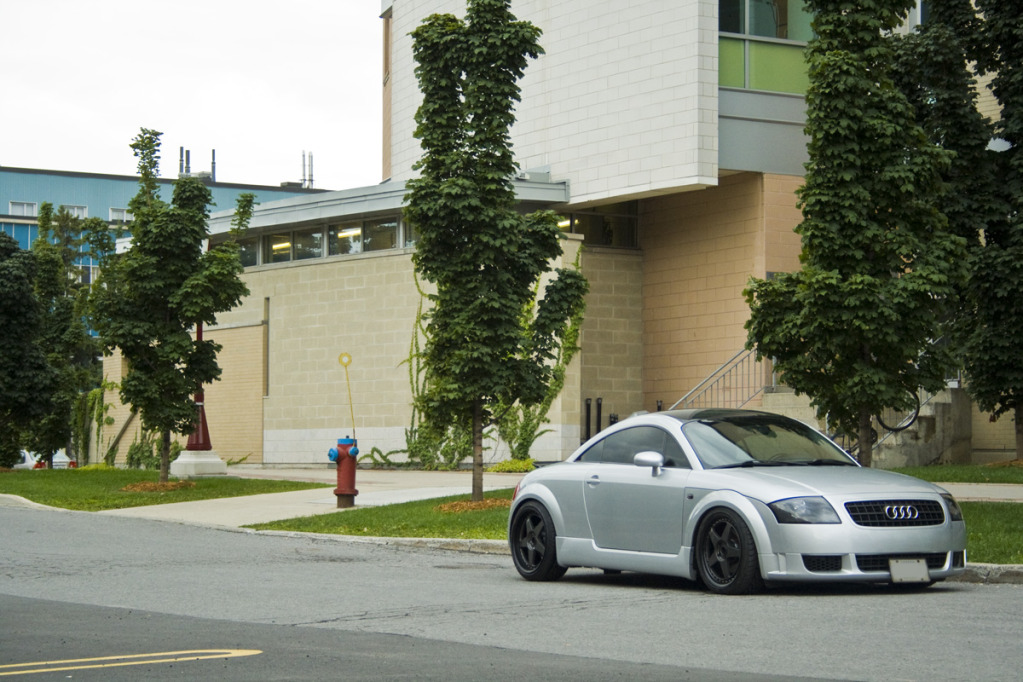 2000 Audi TT photo