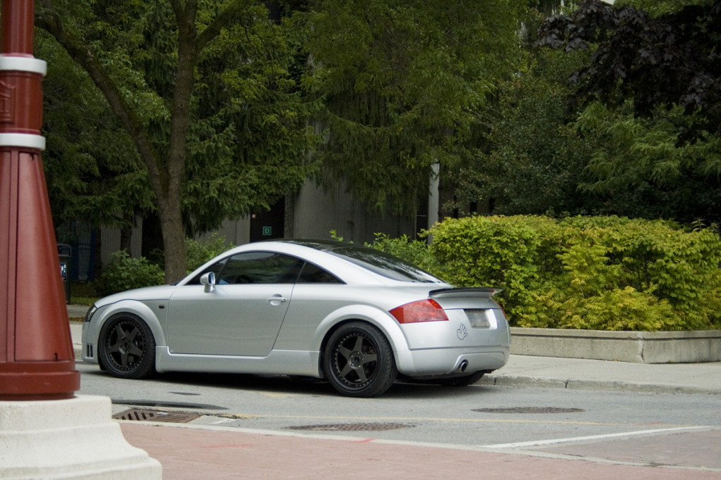 2000 Audi TT photo