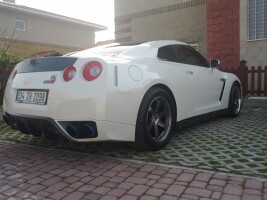 2015 Nissan GT-R