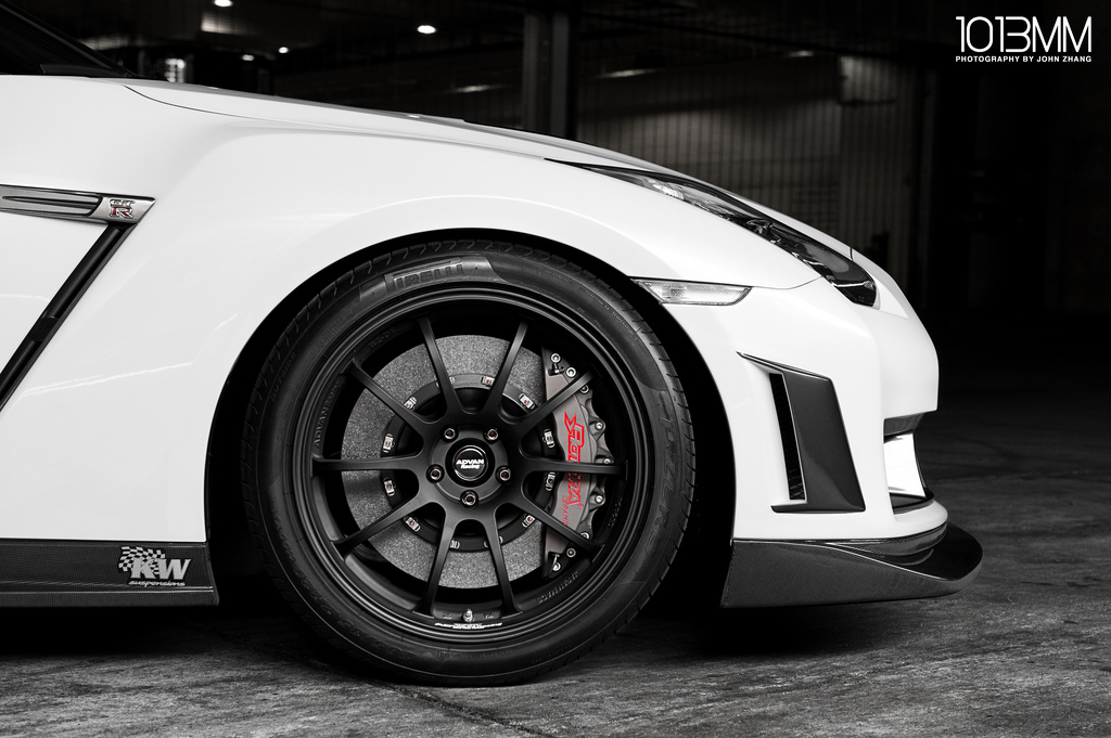 2015 Nissan GT-R photo