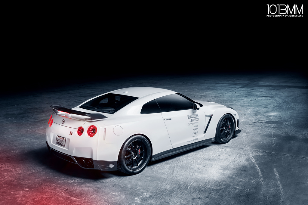 2015 Nissan GT-R photo