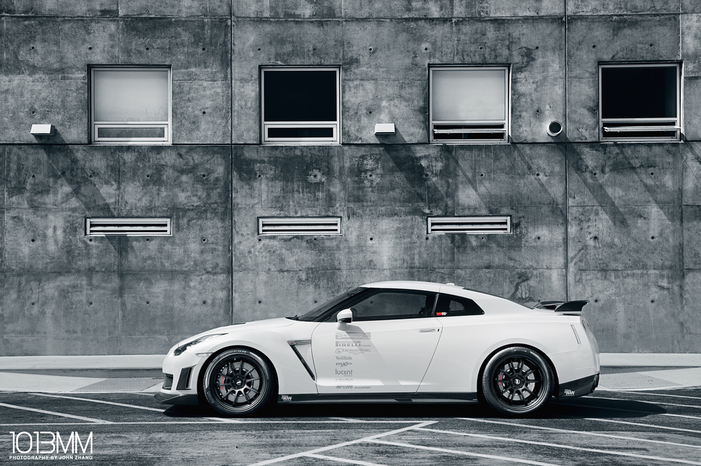 2015 Nissan GT-R photo
