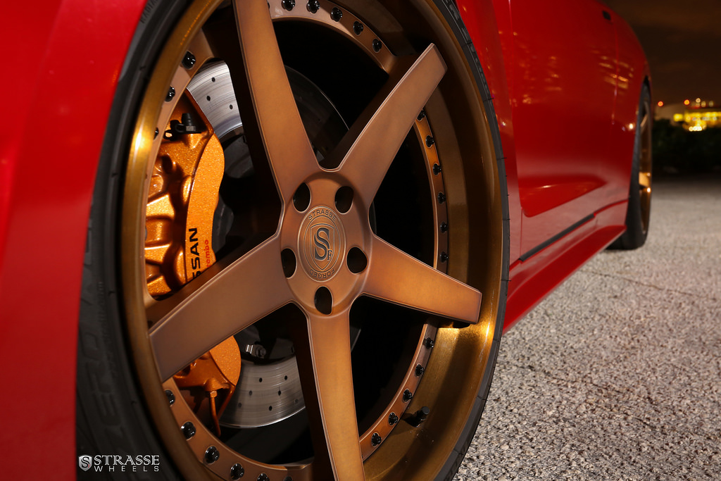 2015 Nissan GT-R photo