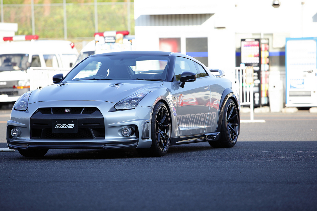 2014 Nissan GT-R photo