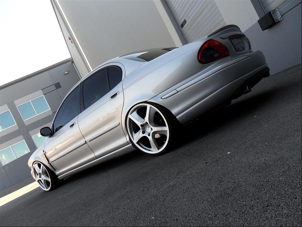 2004 Jaguar X-TYPE photo