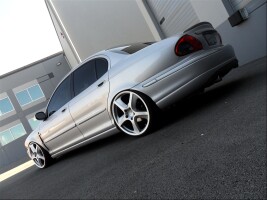Jaguar X-TYPE