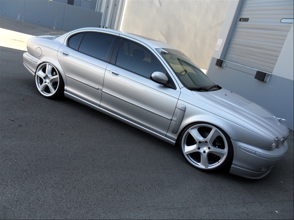 2004 Jaguar X-TYPE photo