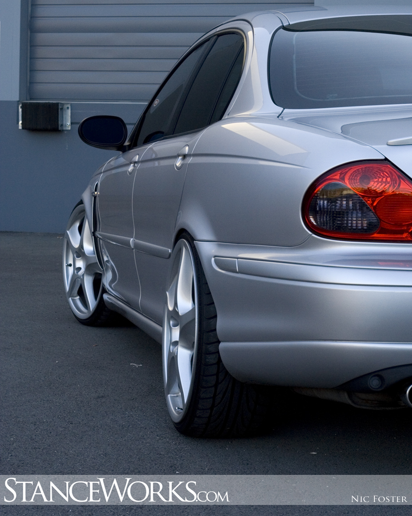 2004 Jaguar X-TYPE photo
