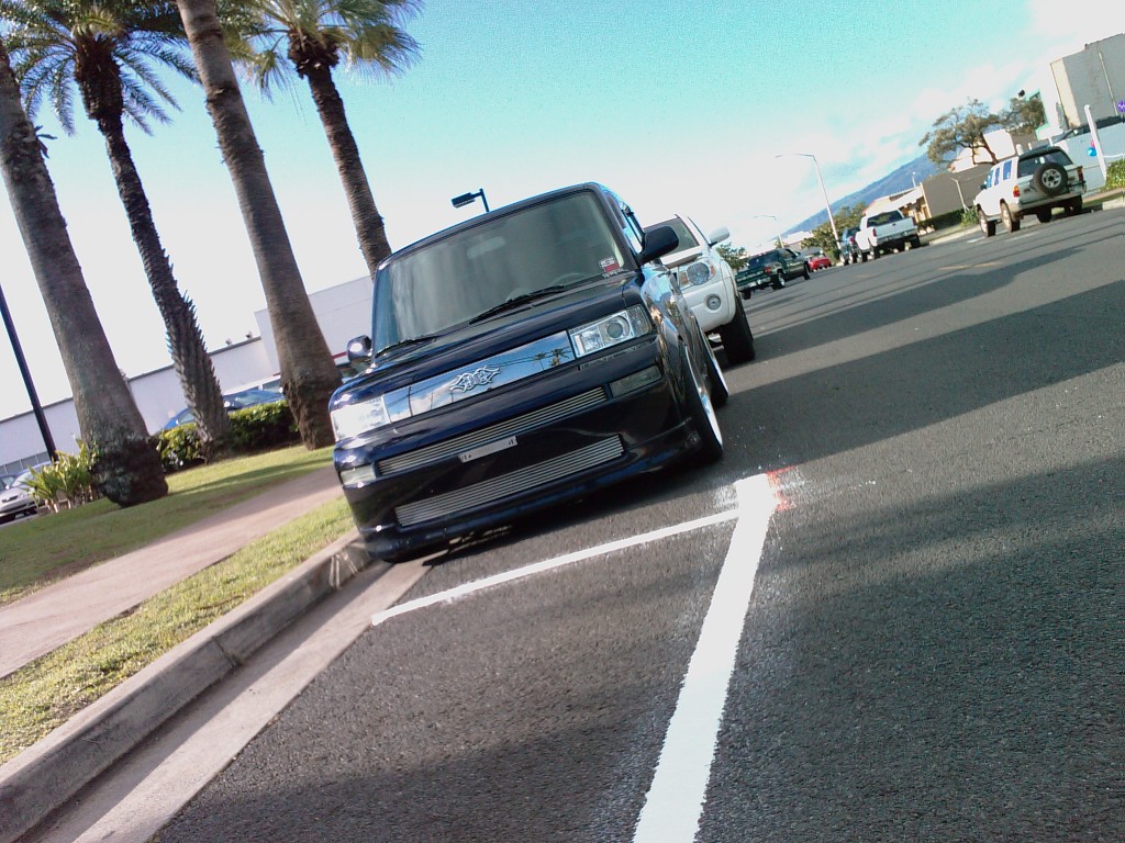 2005 Scion xB photo