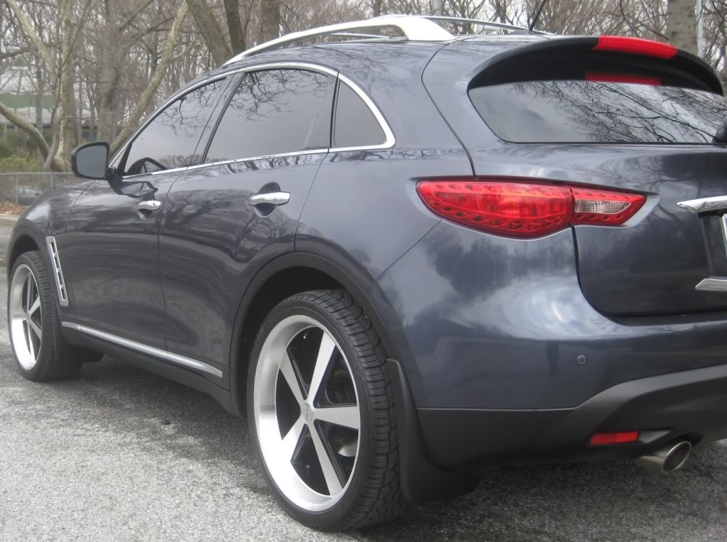 2011 Infiniti FX35 photo