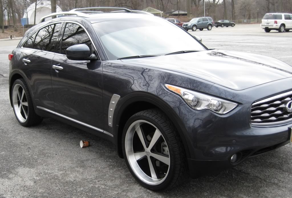 2011 Infiniti FX35 photo