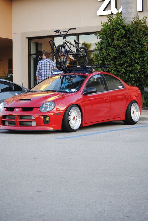 2005 Dodge Neon photo