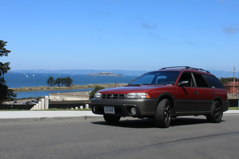 2000 Subaru Outback photo