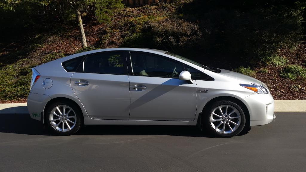 2012 Toyota Prius Plug-in photo