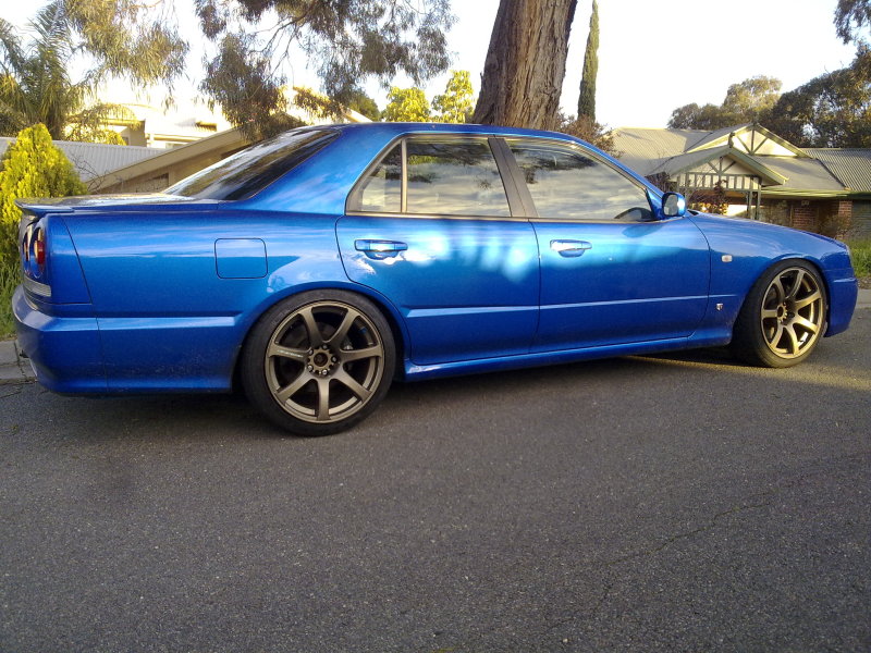 2001 Nissan R31-R34 Skyline 4dr photo