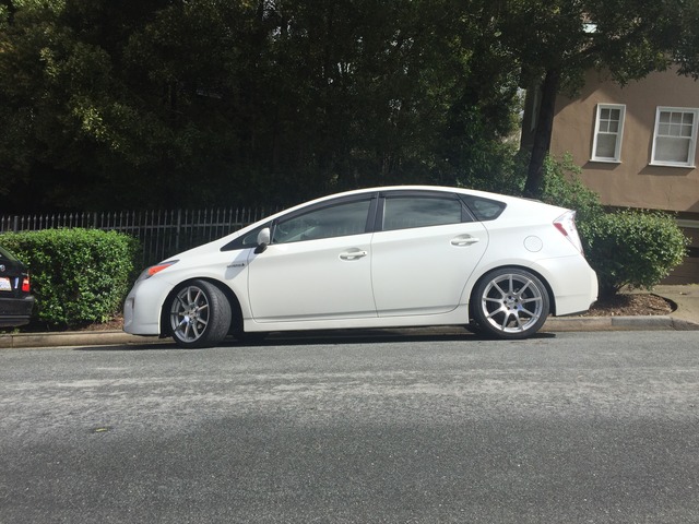 2014 Toyota Prius photo