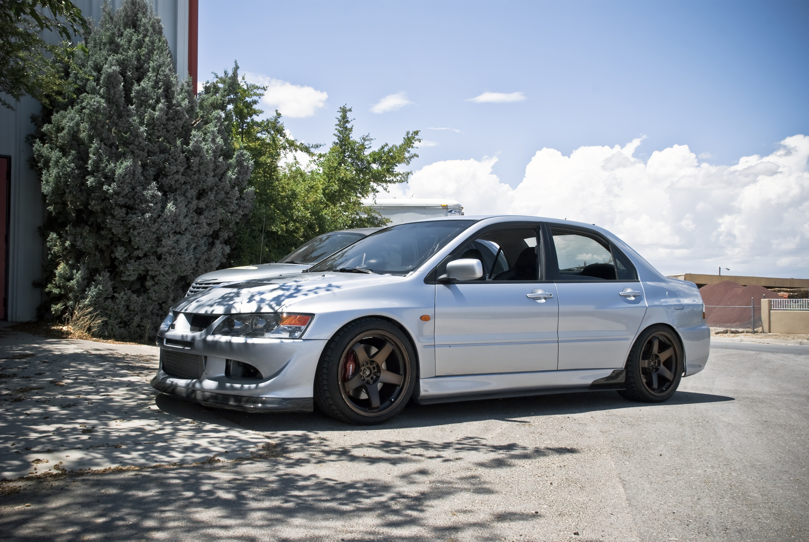 2005 Mitsubishi Lancer Evolution photo