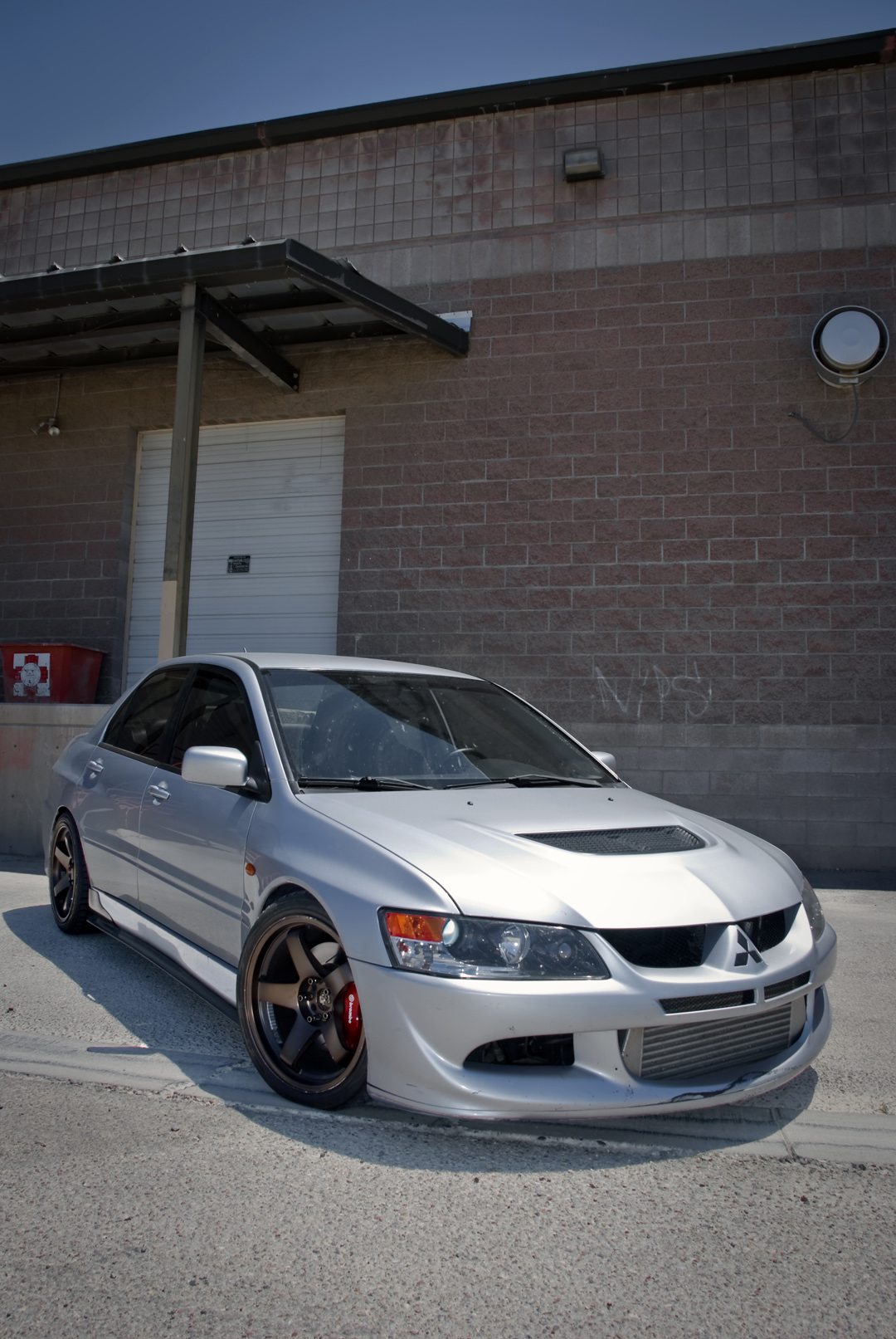 2005 Mitsubishi Lancer Evolution photo