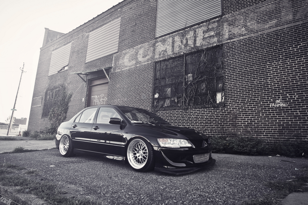 2003 Mitsubishi Lancer Evolution photo