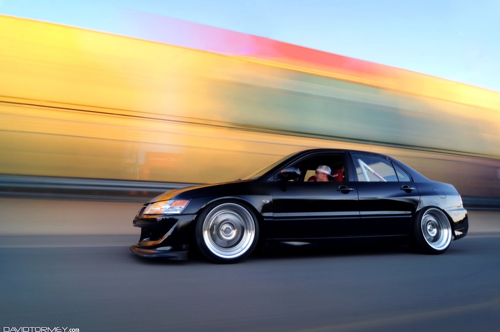 2003 Mitsubishi Lancer Evolution photo