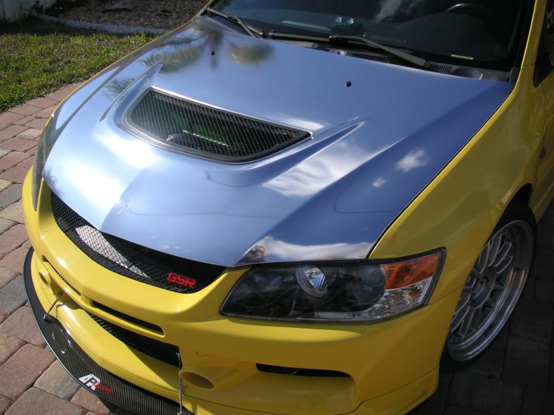 2003 Mitsubishi Lancer Evolution photo