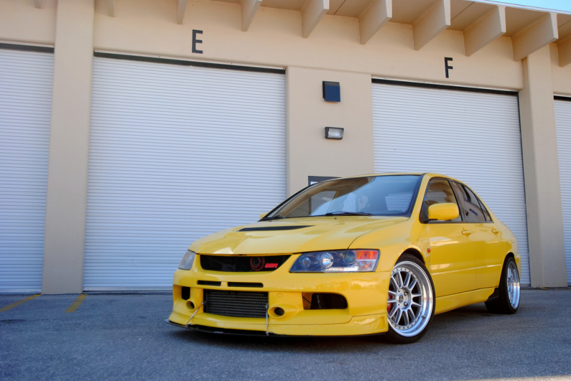 2003 Mitsubishi Lancer Evolution photo
