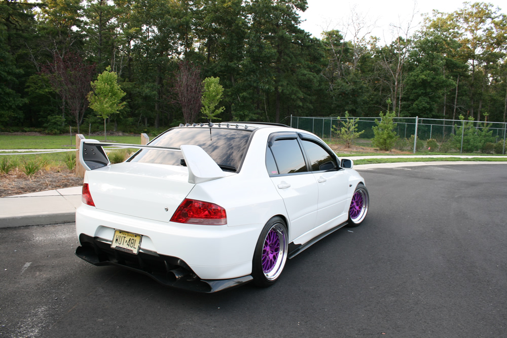 2005 Mitsubishi Lancer Evolution photo