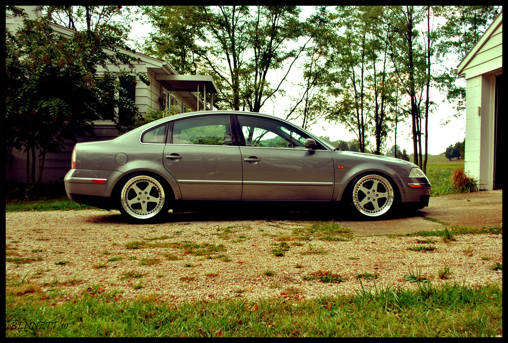 2004 Volkswagen Passat photo
