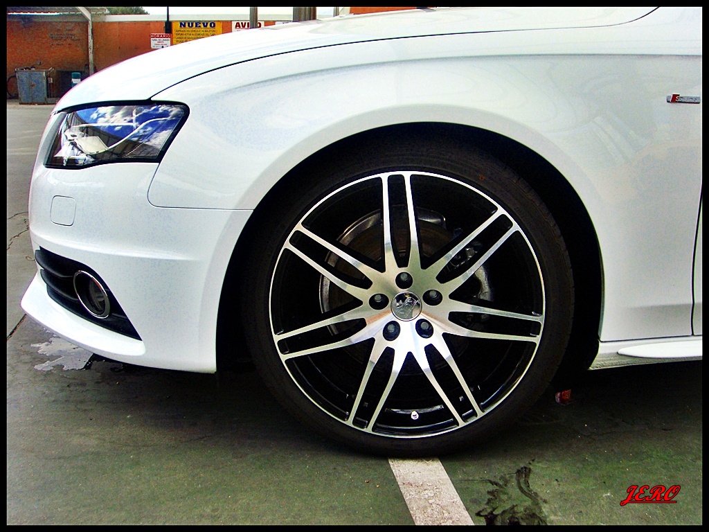 2009 Audi A4 photo