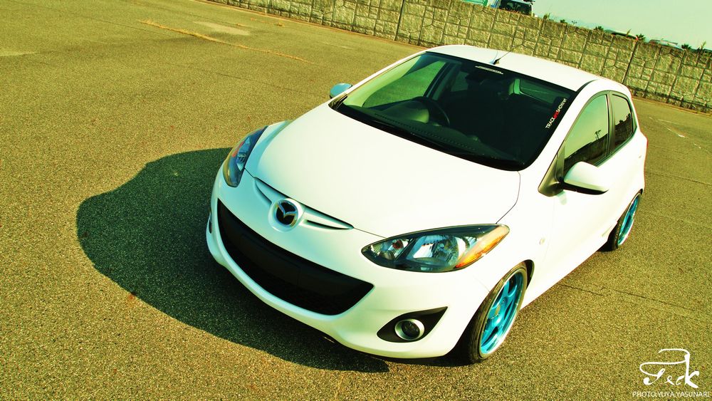 2011 Mazda Mazda2 photo