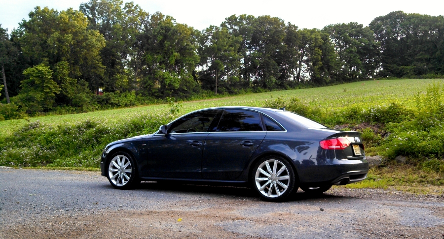 2011 Audi A4 photo