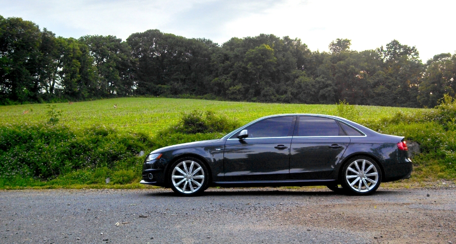 2011 Audi A4 photo