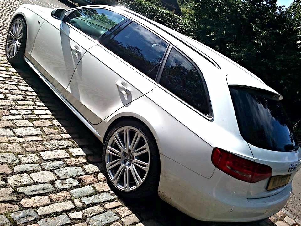 2011 Audi A4 photo