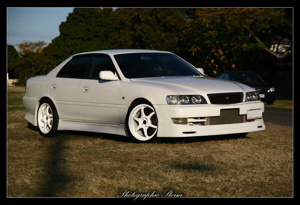 1998 Toyota Chaser photo