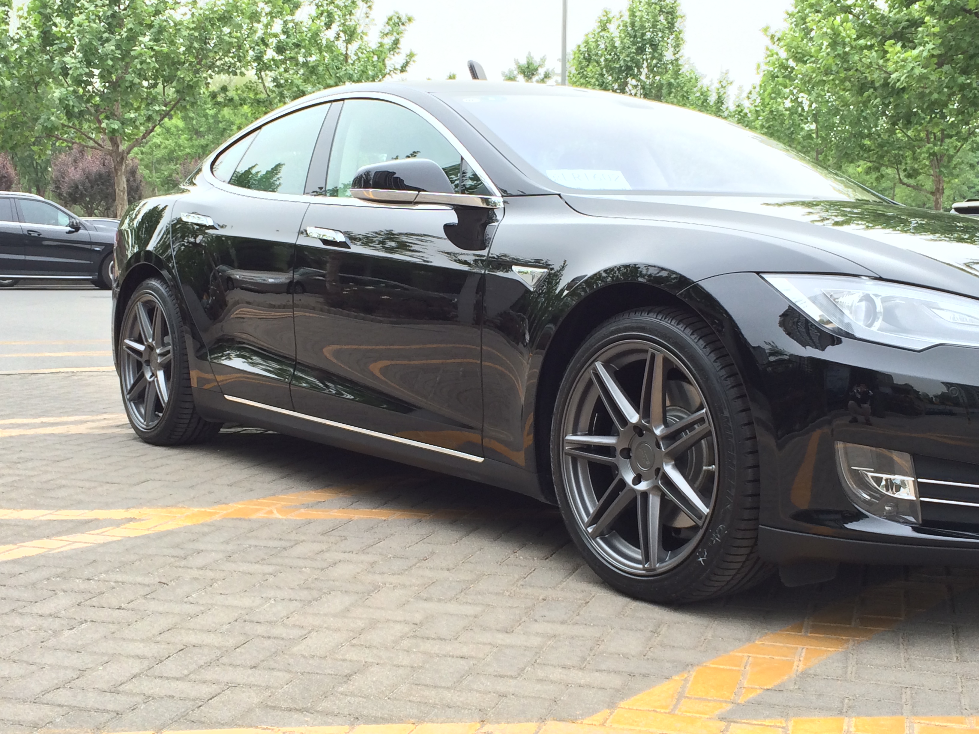 2014 Tesla Model S photo