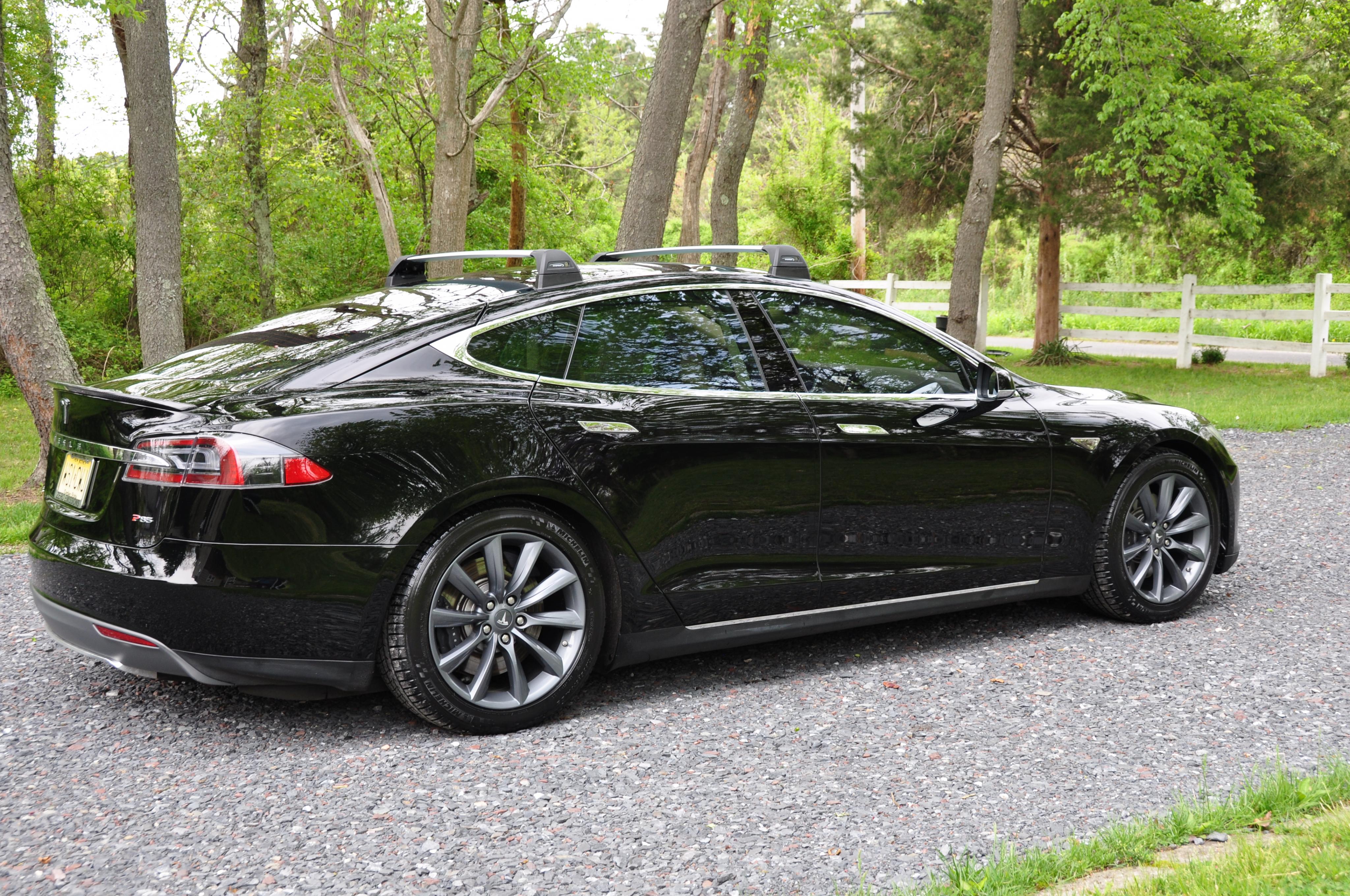 2013 Tesla Model S photo