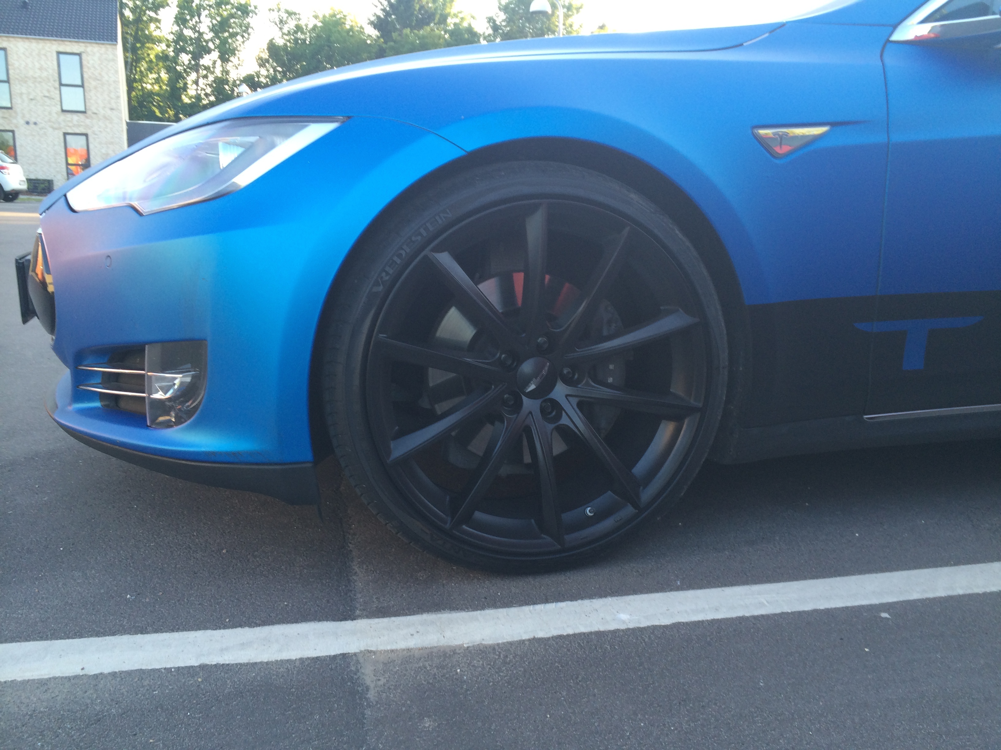 2014 Tesla Model S photo