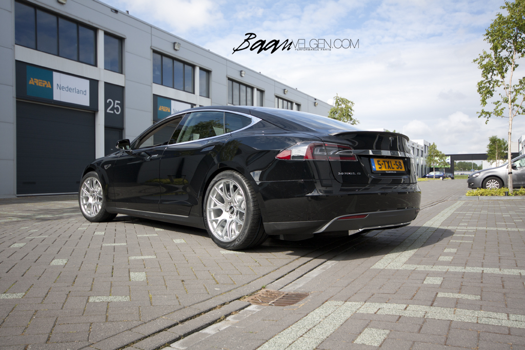 2014 Tesla Model S photo