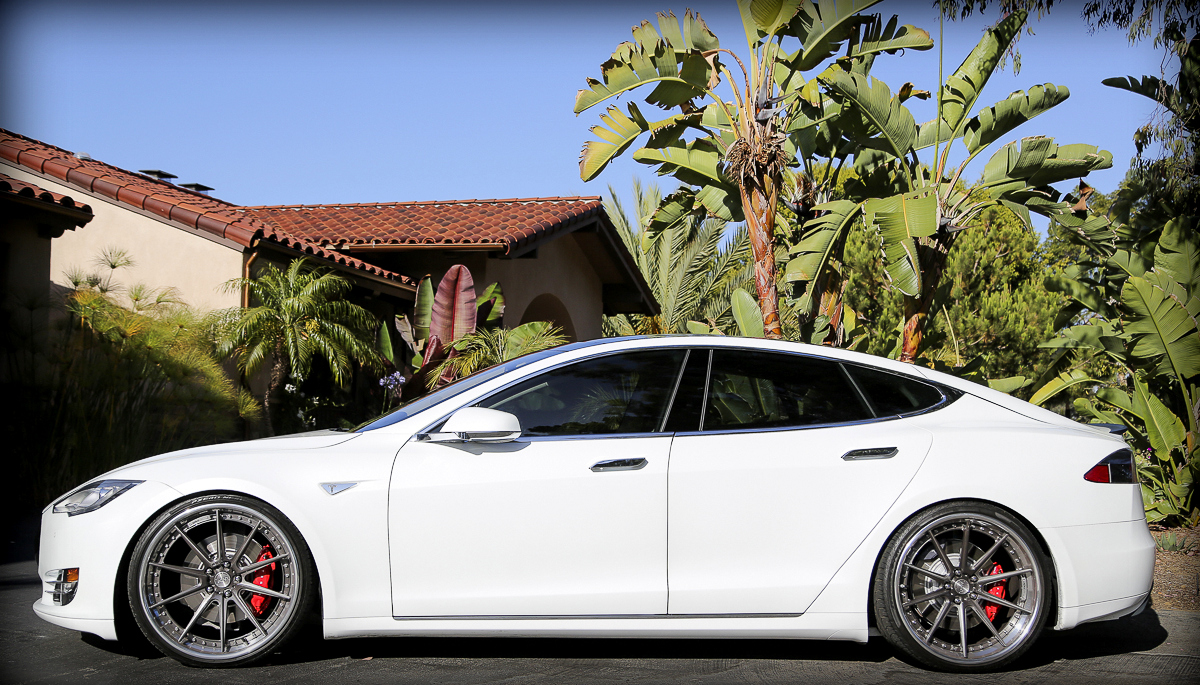 2014 Tesla Model S photo