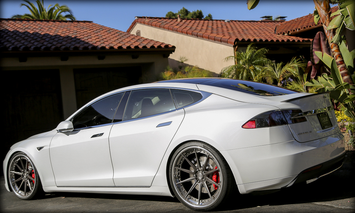 2014 Tesla Model S photo