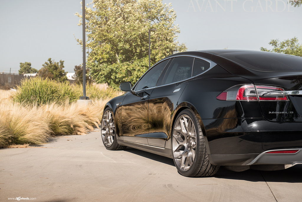 2014 Tesla Model S photo