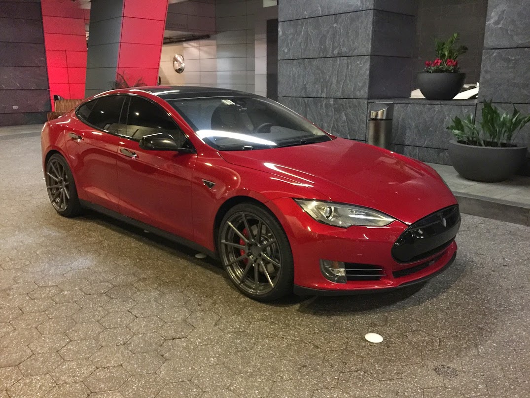 2015 Tesla Model S photo